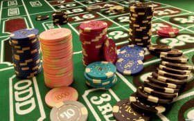 Giao diện game slot online đa chủ đề tại cm8888 trên điện thoại Việt Nam